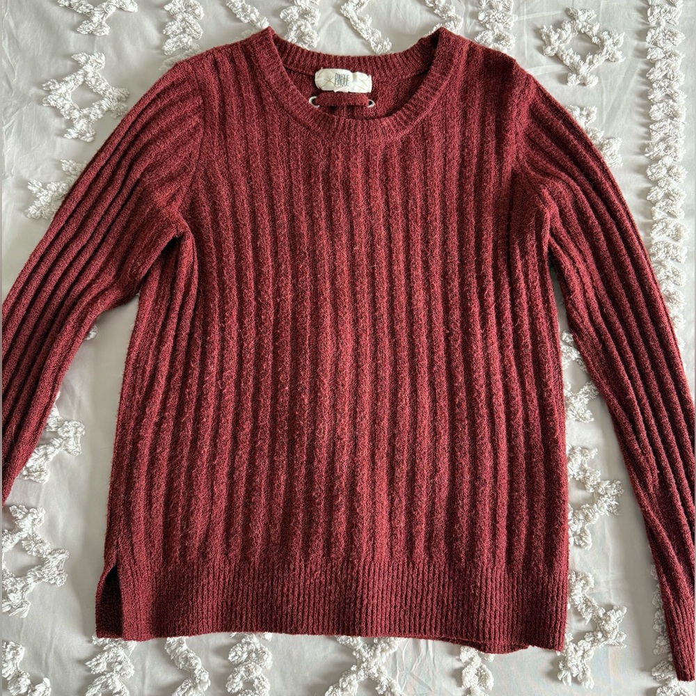 Elegant Maroon Ribbed Sweater